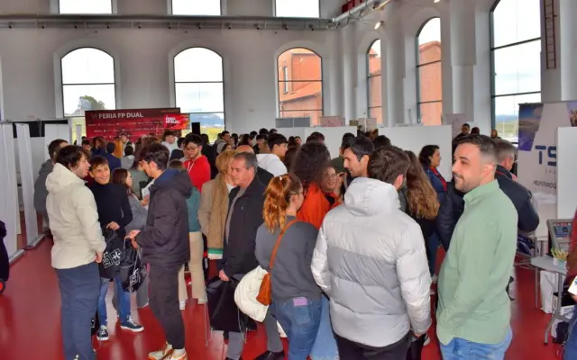 Cartel de la Feria de Formación Profesional Dual de Puertollano