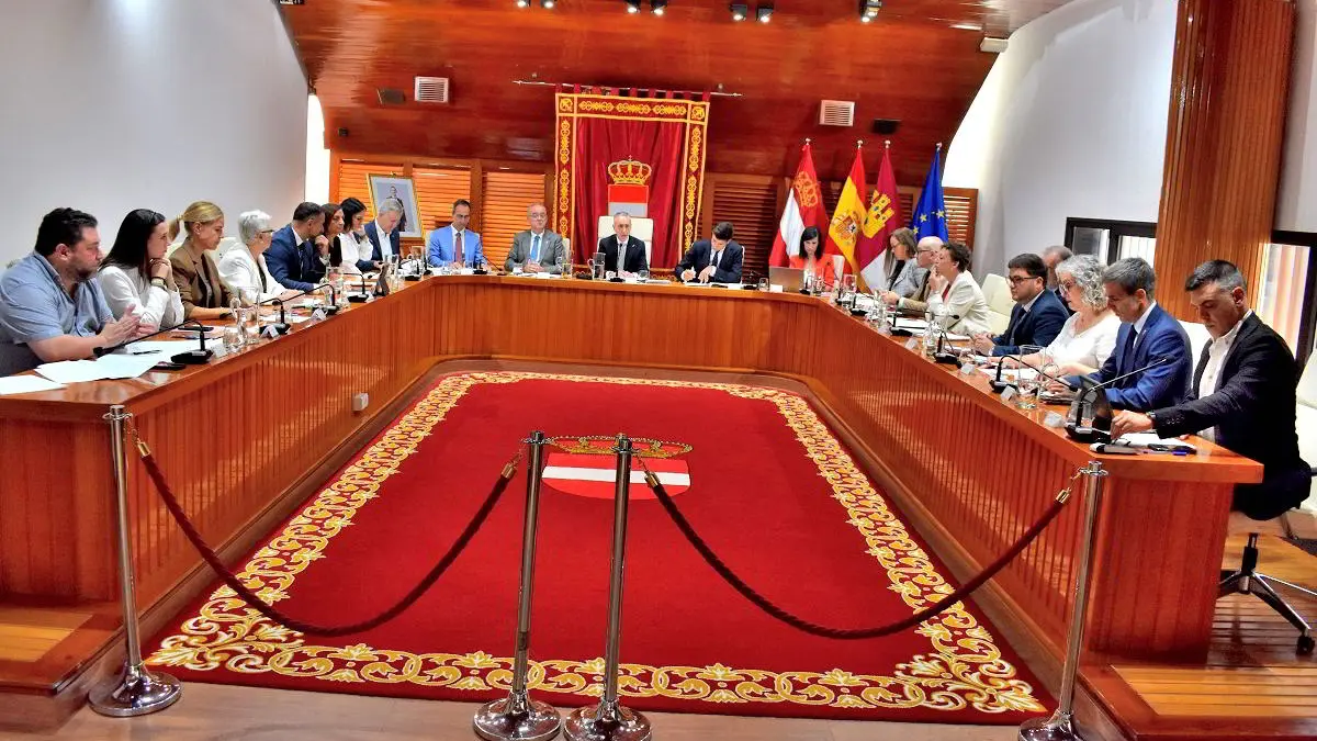 Sesión del Pleno del Ayuntamiento de Puertollano en la que se debatió la bajada del IBI