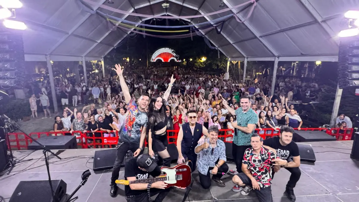 Concierto La Edad de Oro del Pop Español en la carpa del Paseo de San Gregorio