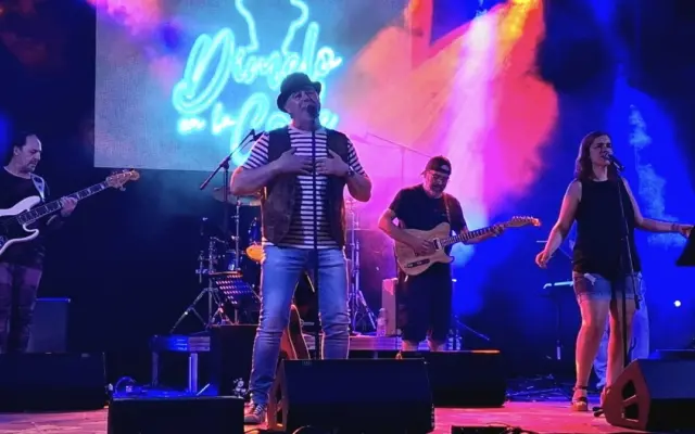 Concierto tributo a Joaquín Sabina Dimelo en la calle en la carpa del Paseo de San Gregorio