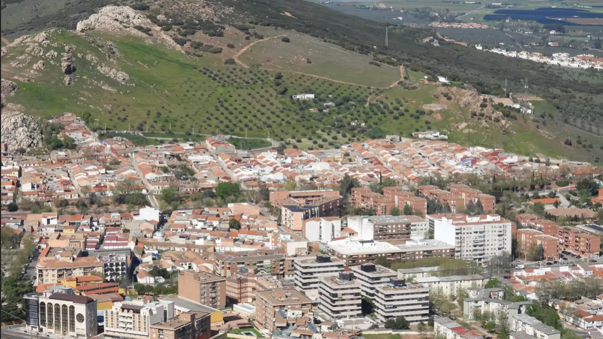 Obras en la red de abastecimiento de agua de la barriada Fraternidad en Puertollano
