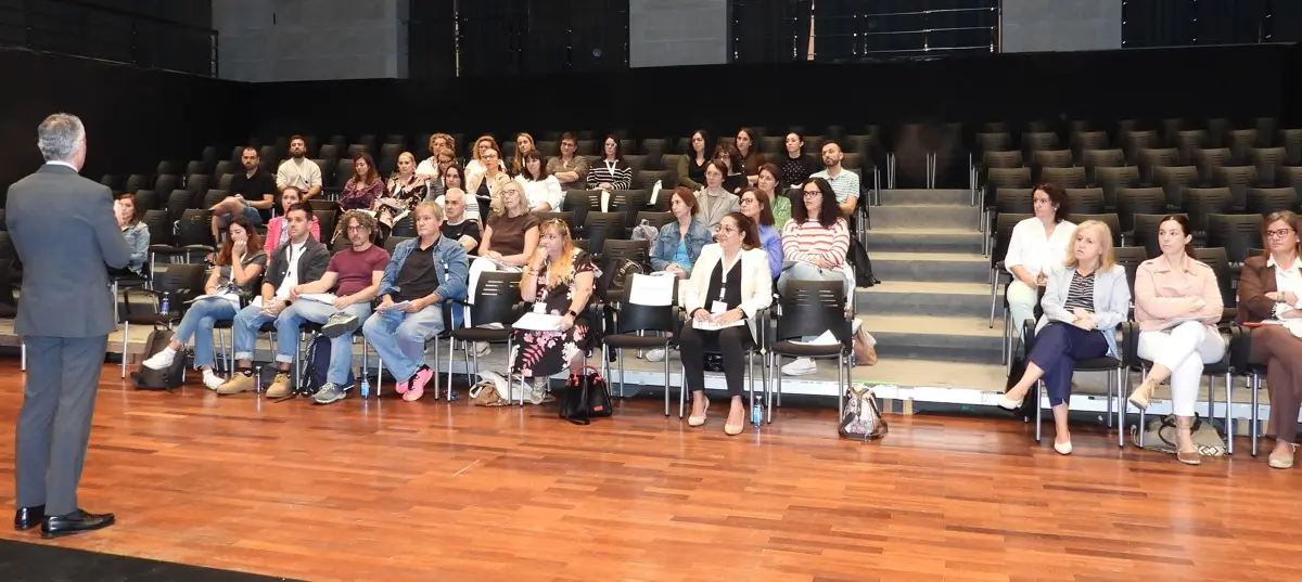 Reunión de la Mesa Local de Absentismo Escolar de Puertollano
