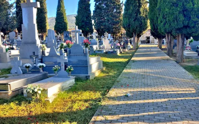Cementerio municipal de Puertollano, con refuerzo de autobuses urbanos por Todos los Santos