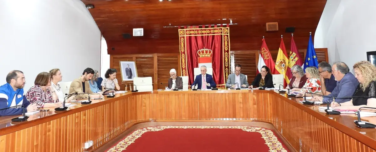 Reunión del Consejo Escolar Municipal de Puertollano sobre la climatización de los colegios