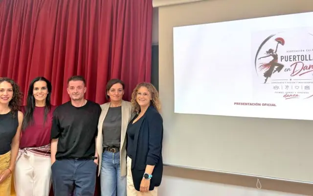 Asistentes a la presentación de la asociación cultural Puertollano en Danza en el Centro Cultural