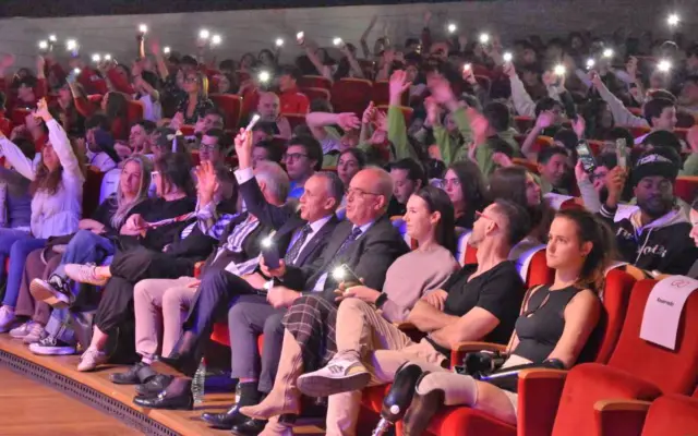 Estudiantes en el II Congreso Educando en Valores en el Auditorio Pedro Almodóvar