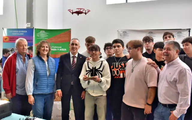 Estudiantes y empresas en la VIII Feria de Formación Profesional Dual en La Central de Puertollano