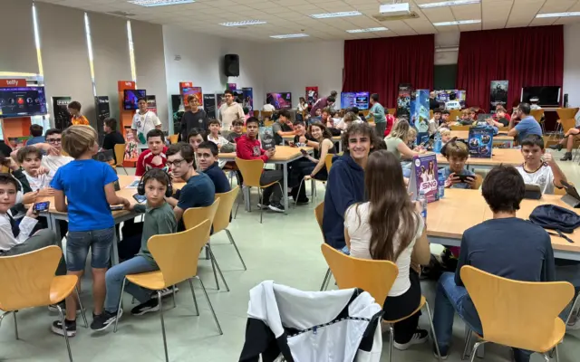 Jóvenes participando en la Game Party 2026 en el Centro Cultural de Puertollano