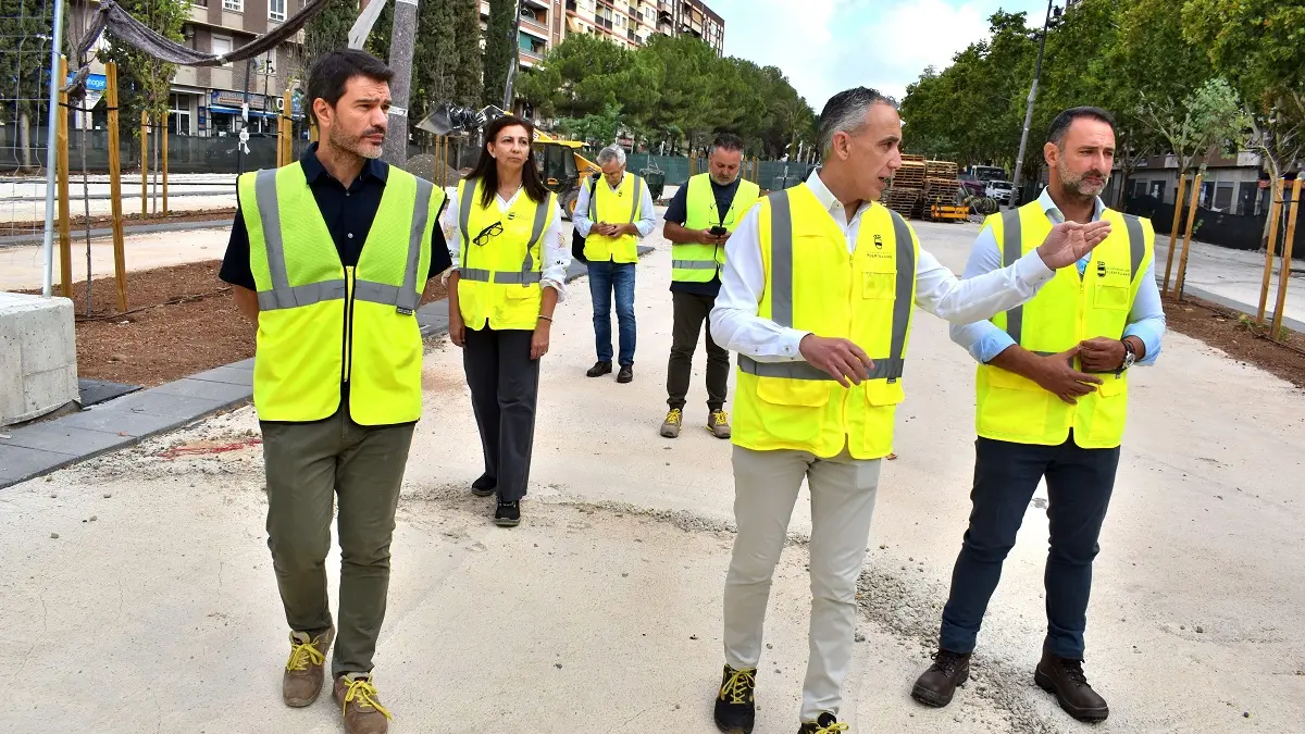 Visita a las obras de renovación del Paseo del Bosque de Puertollano