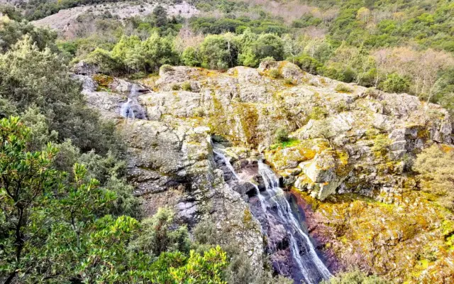 Sendero por la Umbría de Ventillas, en Sierra Madrona, dentro del programa de senderismo del Patronato Municipal de Deportes de Puertollano